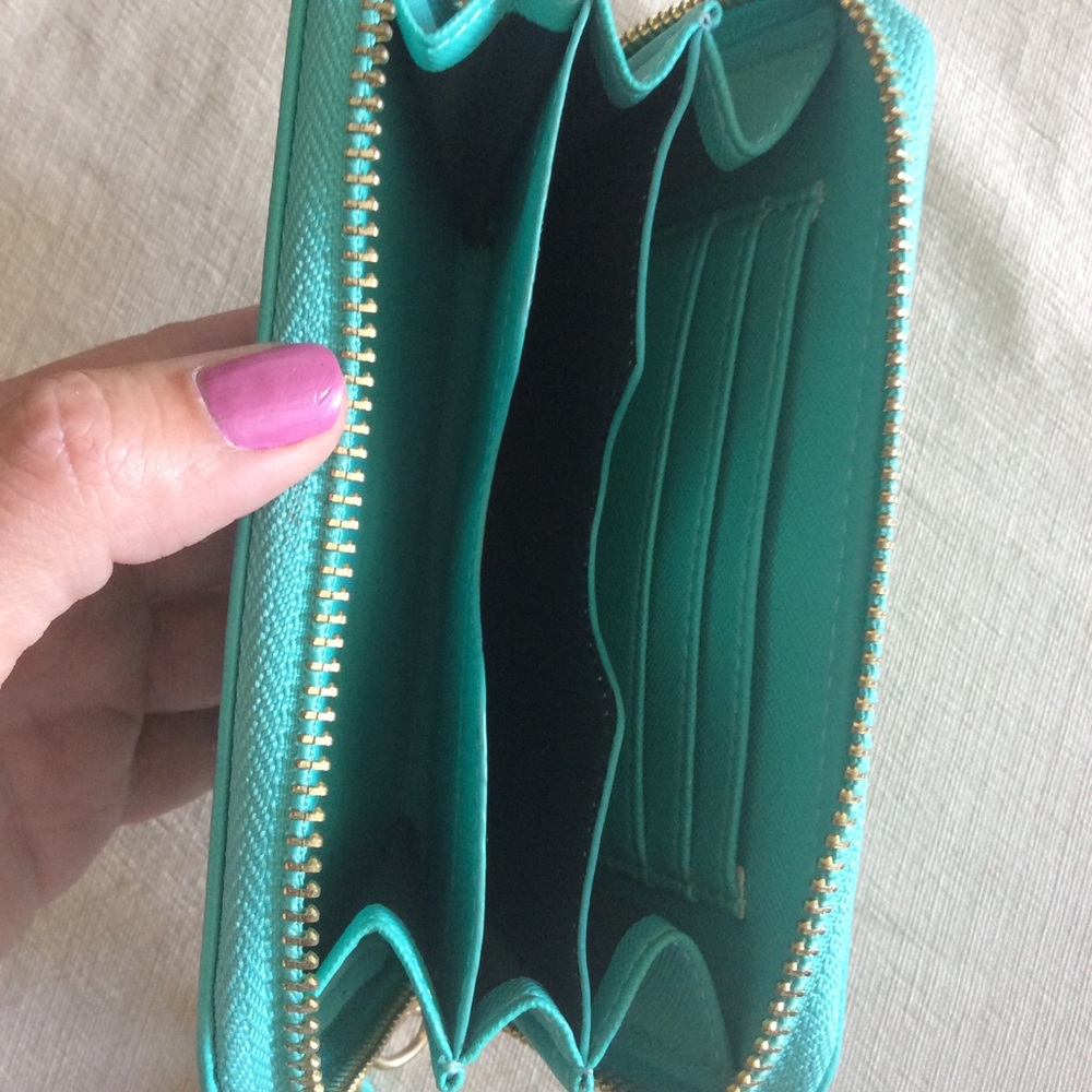 Turquoise Wristlet - Picture 2 of 3